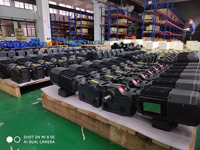 K系列斜齿-螺旋锥齿轮减速机