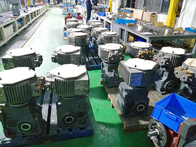 K系列螺旋锥轮齿轮减速机与无级变速机组合 - 泽伊传动设备(上海)有限公司图片2